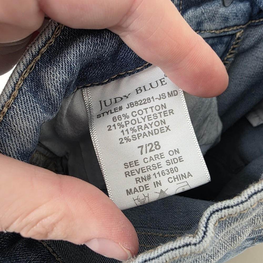 Judy Blue Hi-Waist Destroyed Boyfriend Fit Distressed Light‎ Wash Jeans Size 28 - Picture 5 of 8